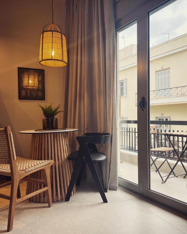 Luxurious Wooden Detail Flat In City Center Chalkís 外观 照片