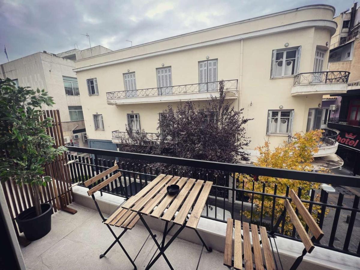 Luxurious Wooden Detail Flat In City Center Chalkís 外观 照片