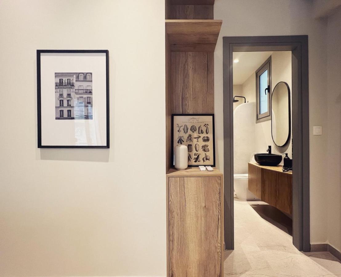 Luxurious Wooden Detail Flat In City Center Chalkís 外观 照片