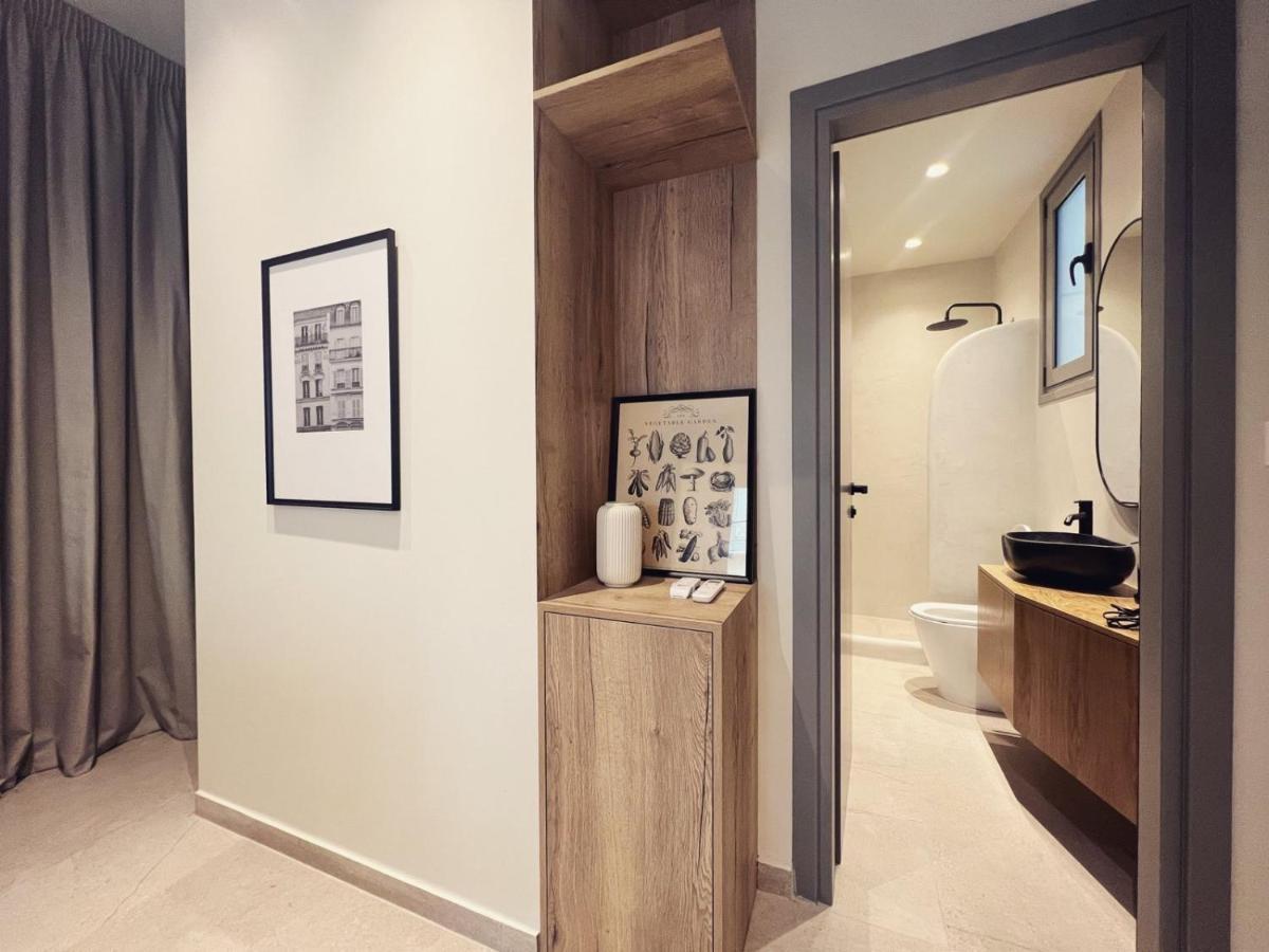 Luxurious Wooden Detail Flat In City Center Chalkís 外观 照片