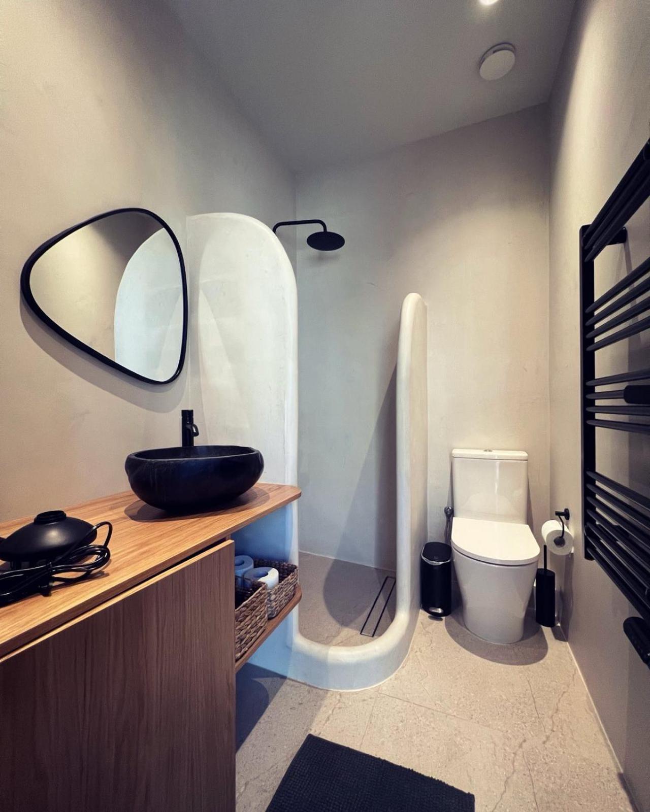 Luxurious Wooden Detail Flat In City Center Chalkís 外观 照片