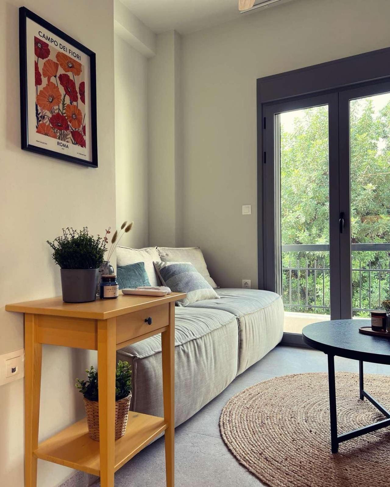Luxurious Wooden Detail Flat In City Center Chalkís 外观 照片